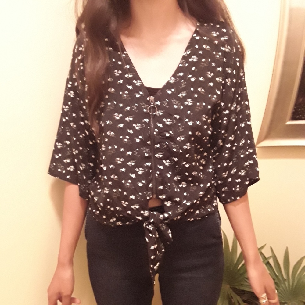 Code x Mode Floral Top - Picture 4 of 4